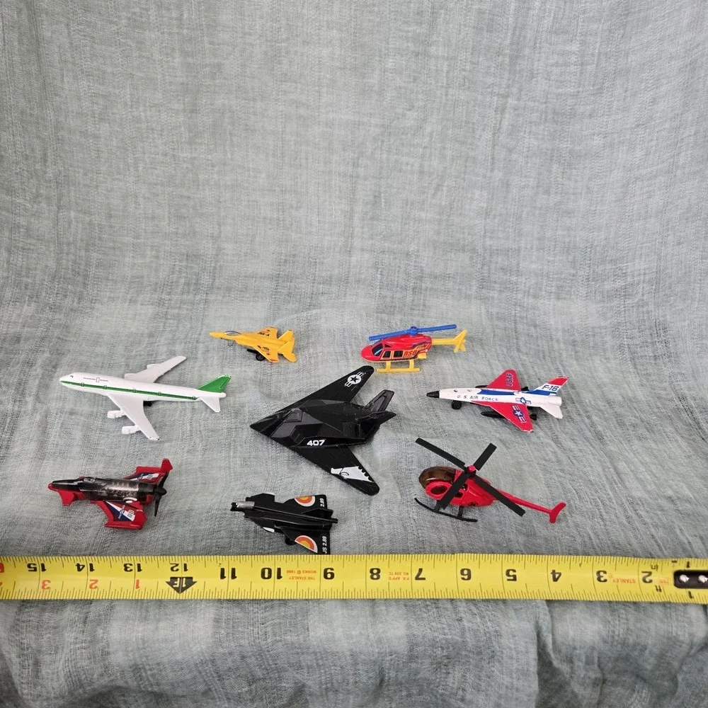 Lot of Mixed Die cast‎  Metal and Plastic Toy Aircraft Airplane Helicopter